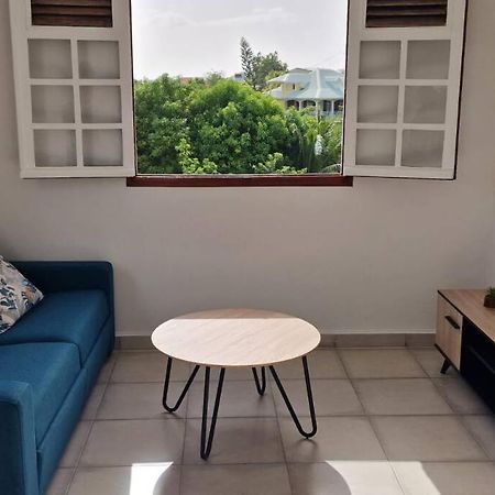 Joli T2 En Bas De Villa Vue Jardin Et Mer 비유자비탕 외부 사진
