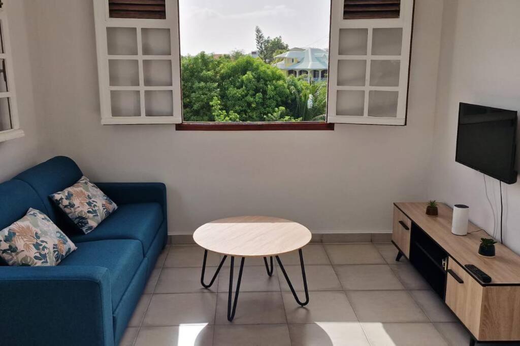 Joli T2 En Bas De Villa Vue Jardin Et Mer 비유자비탕 외부 사진