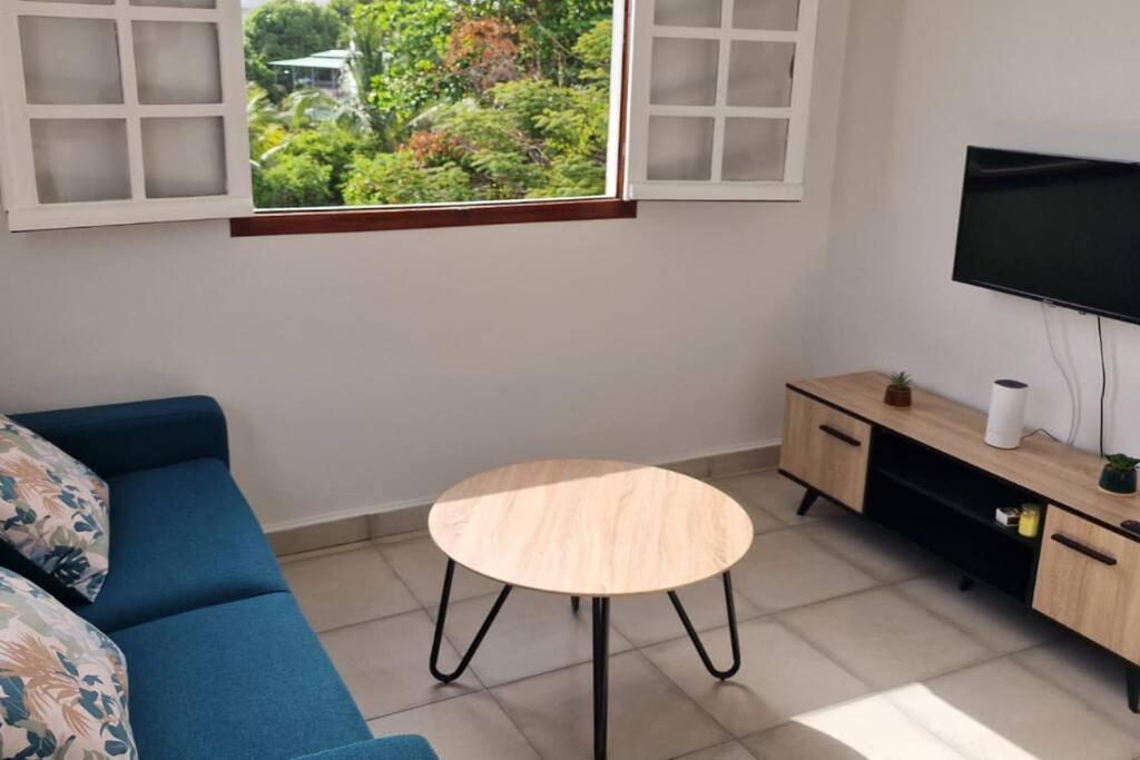 Joli T2 En Bas De Villa Vue Jardin Et Mer 비유자비탕 외부 사진